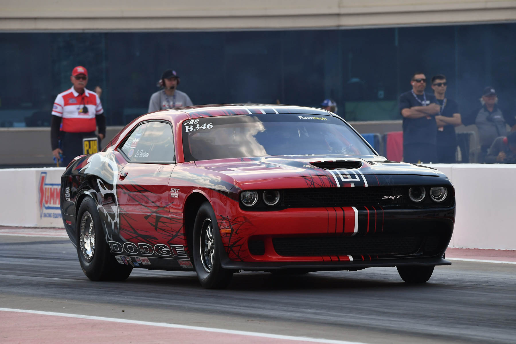 ジュラファニチャー　ラック The Hartman Family Aims for Victory in NHRA Nationals