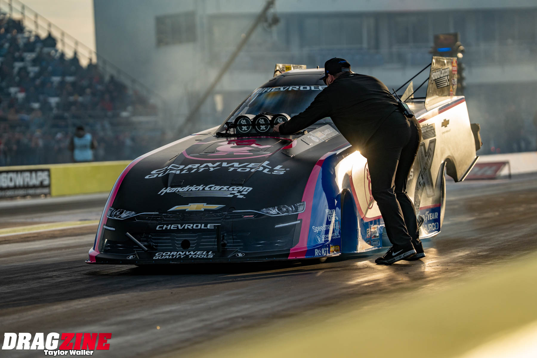 Photo: dragzine.com John force racing las vegas preview vandergriff chases hagan beckman eyes win as nhra countdown nears end www dragzine com