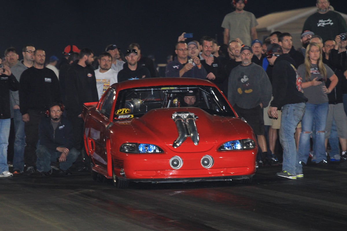 THE Kevin Mullins Crushes Outlaw Drag Radial Record At Lights Out V