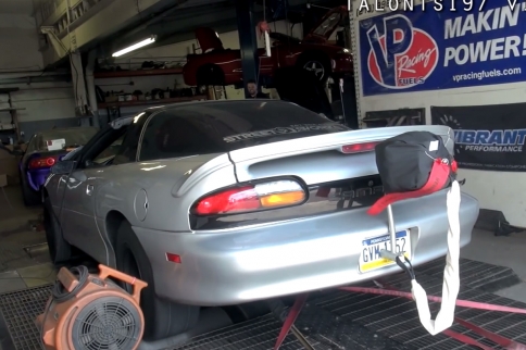 Video: LQ9-equipped F-body Camaro Puts Down Over 900 HP on the Dyno