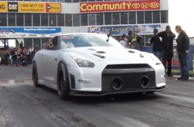 Video: Mean 2,500 Horsepower Nissan GT-R Sets U.S. Record At TX2K