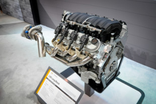 SEMA 2021: Chevrolet Performance Flexes LS9 Long-Block