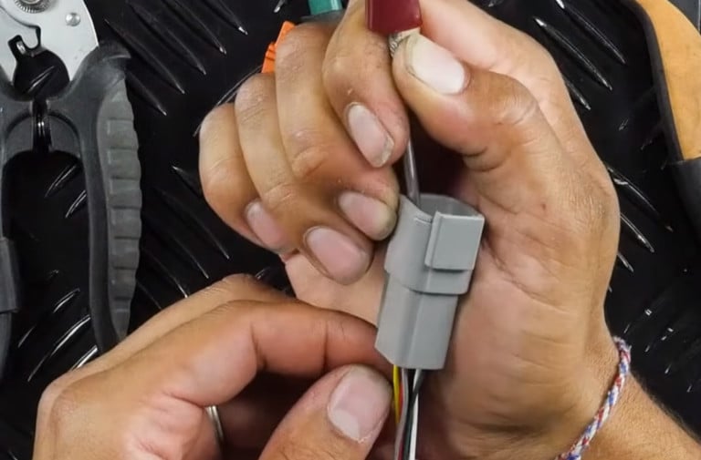Here's How To De-pin Connectors Like A Pro